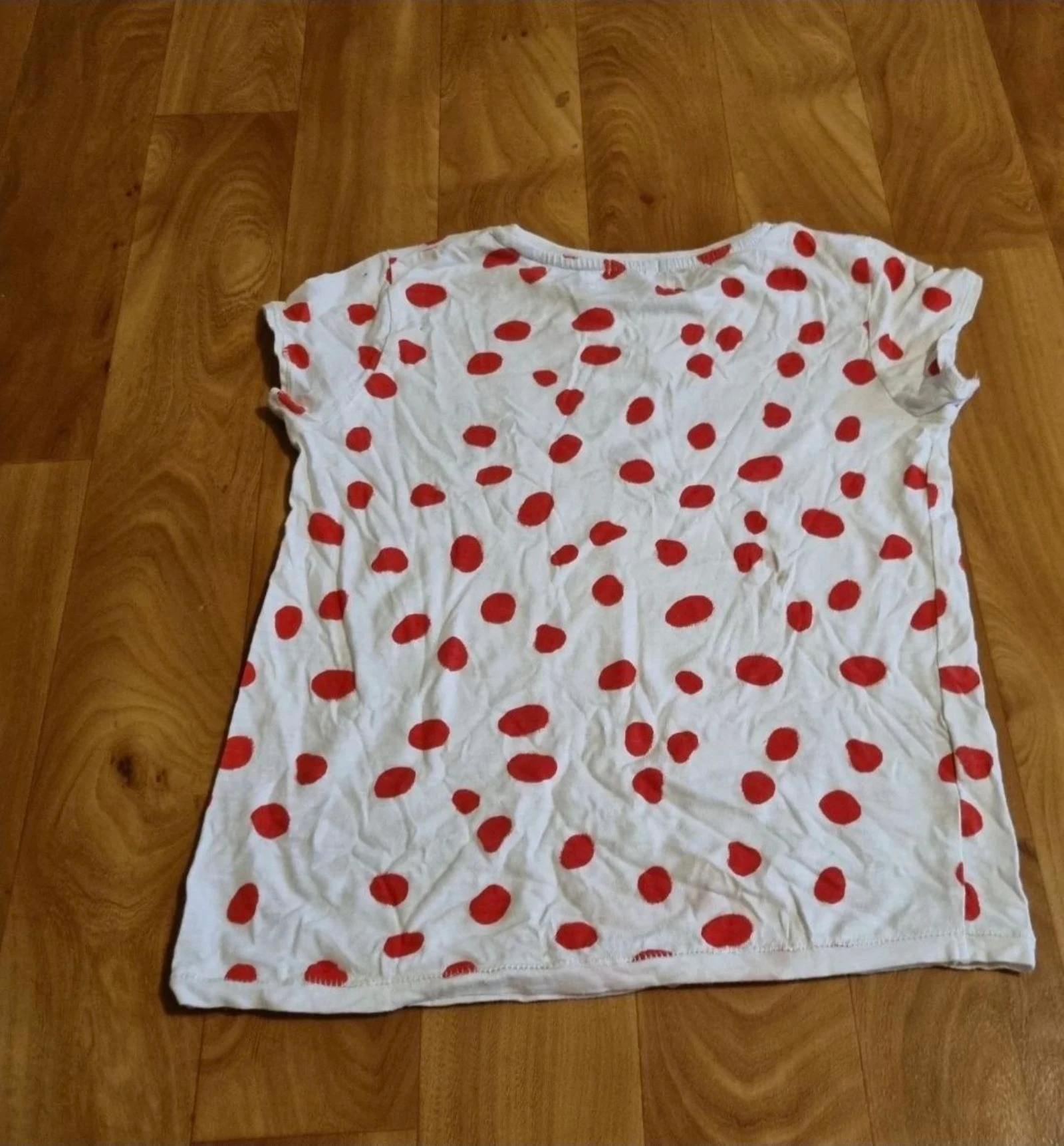 witte t-shirt met rode stippen en blauwe paillettenopschrift Mango maat 11/12 jaar – photo 4